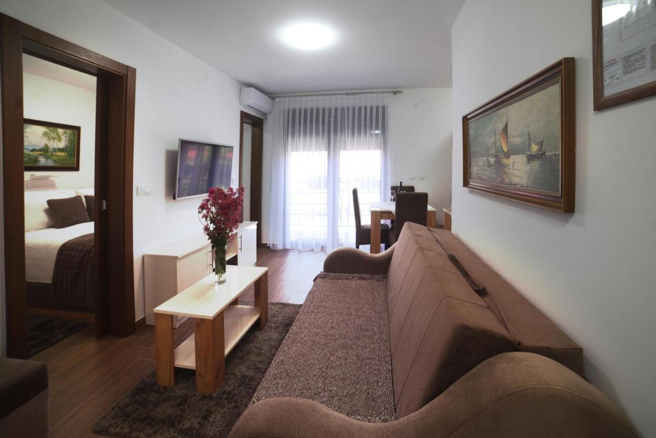 Mini Hotel Vienna Vrnjačka Banja Exterior foto