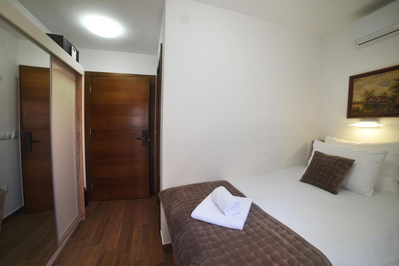 Mini Hotel Vienna Vrnjačka Banja Exterior foto